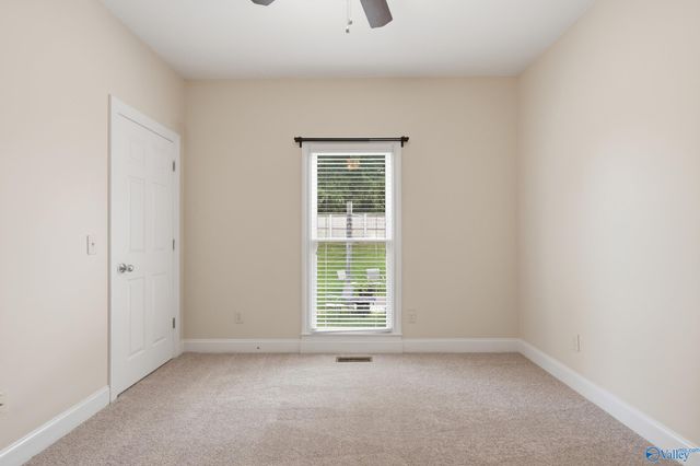 161 Redcliffe Drive NW, Huntsville, AL 35806