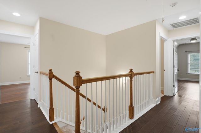 161 Redcliffe Drive NW, Huntsville, AL 35806