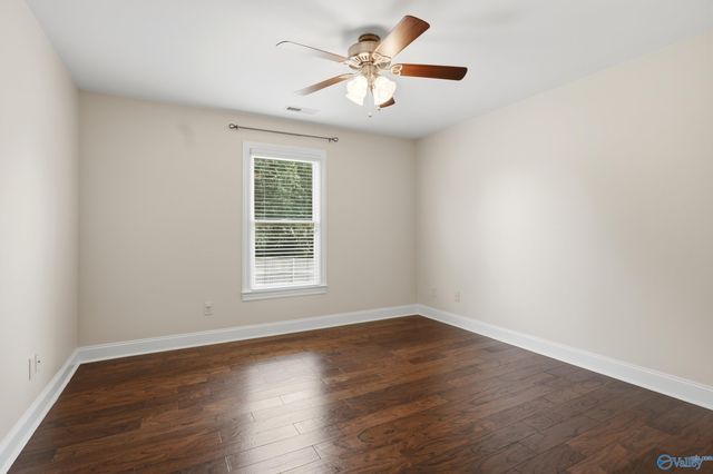 161 Redcliffe Drive NW, Huntsville, AL 35806