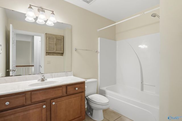 161 Redcliffe Drive NW, Huntsville, AL 35806