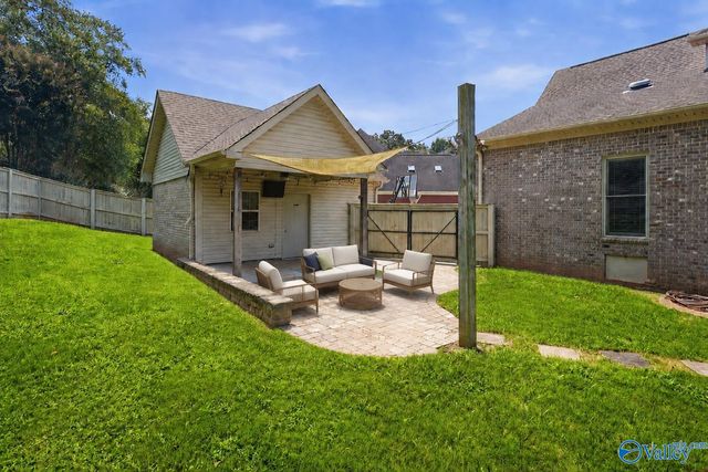 161 Redcliffe Drive NW, Huntsville, AL 35806