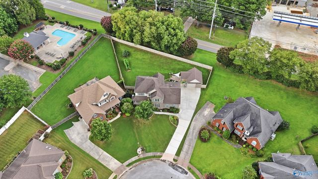161 Redcliffe Drive NW, Huntsville, AL 35806