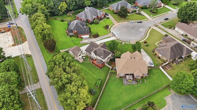 161 Redcliffe Drive NW, Huntsville, AL 35806