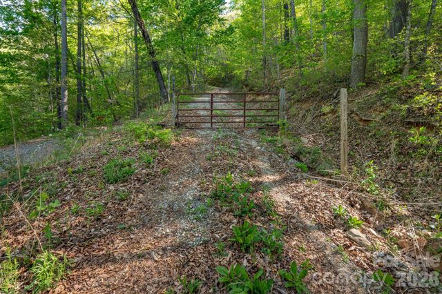 841 Laurel Spring Drive, Bryson City, NC 28713