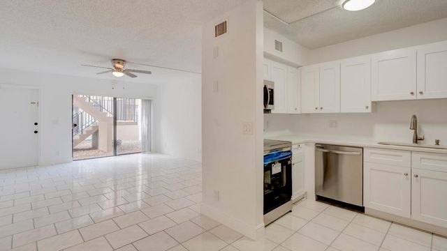 3201 Coral Ridge Drive 3201, Coral Springs, FL 33065