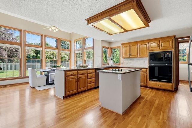 12316 Wedd Street, Overland Park, KS 66213