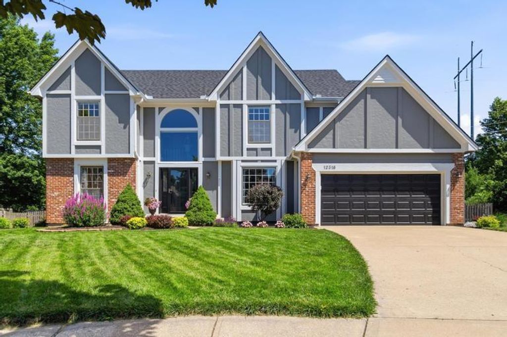 12316 Wedd Street, Overland Park, KS 66213