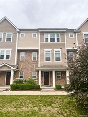 507 Midland Blvd 26, Royal Oak, MI 48073