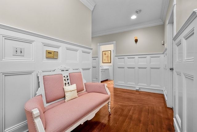 2 Country Way, Hopkinton, MA 01748