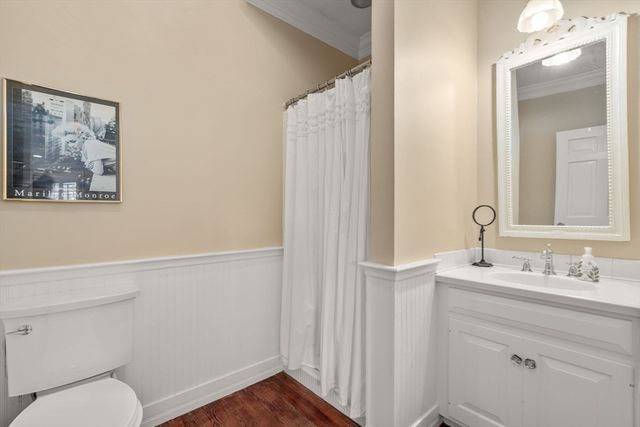 2 Country Way, Hopkinton, MA 01748