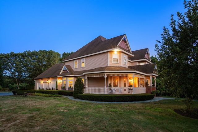 2 Country Way, Hopkinton, MA 01748