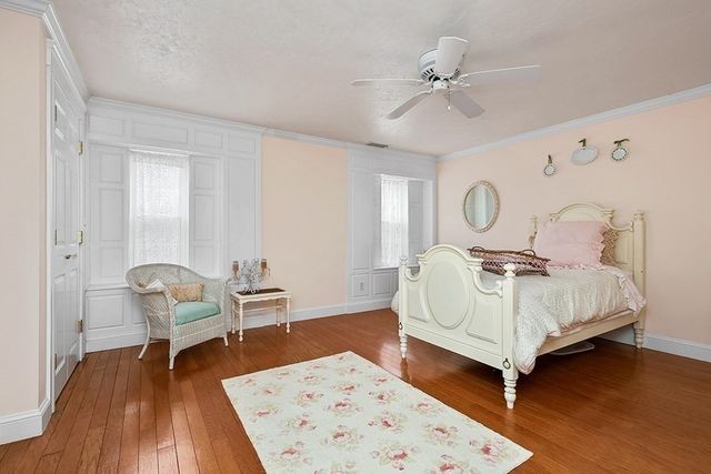 2 Country Way, Hopkinton, MA 01748