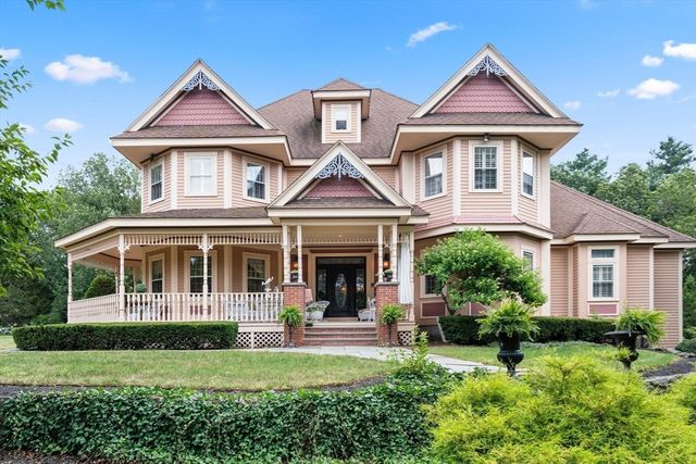 2 Country Way, Hopkinton, MA 01748