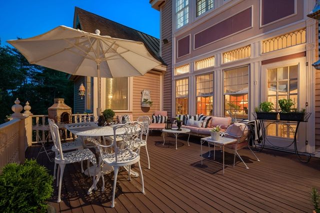 2 Country Way, Hopkinton, MA 01748