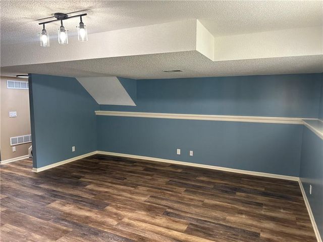 208 N Pacific Court, Raymore, MO 64083