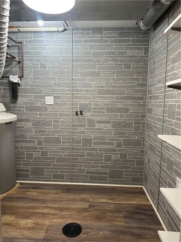 208 N Pacific Court, Raymore, MO 64083