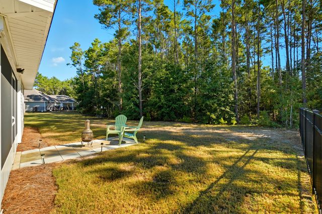 473 Earl Godwin Road, Freeport, FL 32439