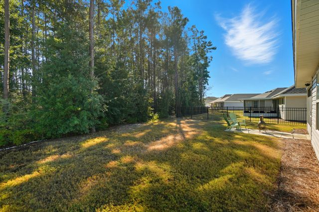 473 Earl Godwin Road, Freeport, FL 32439