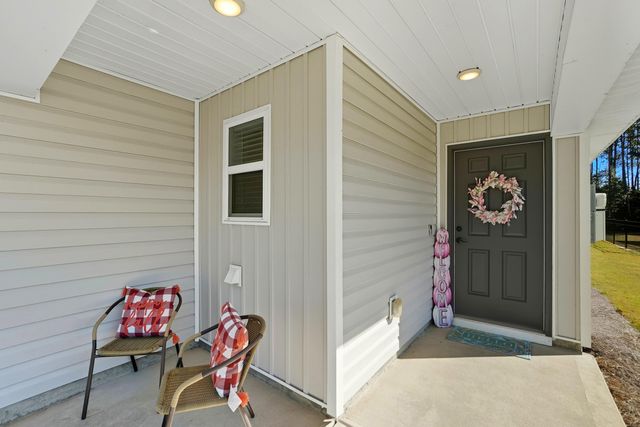 473 Earl Godwin Road, Freeport, FL 32439