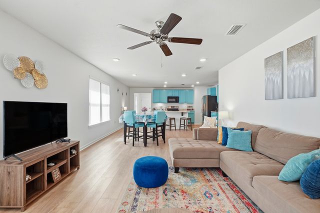 473 Earl Godwin Road, Freeport, FL 32439