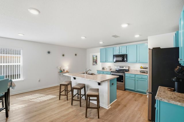 473 Earl Godwin Road, Freeport, FL 32439