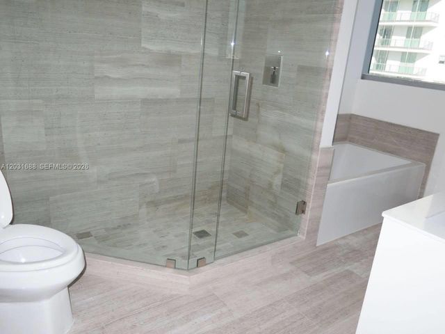 1300 Brickell Bay Dr 3506, Miami, FL 33131