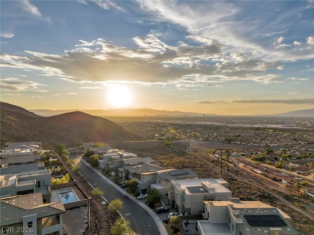 230 Shaded Canyon Drive, Henderson, NV 89012