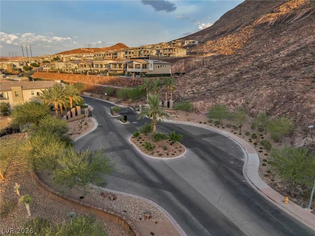 230 Shaded Canyon Drive, Henderson, NV 89012