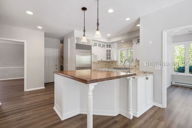 1 Long Brow Rd, Hilton Head Island, SC 29928