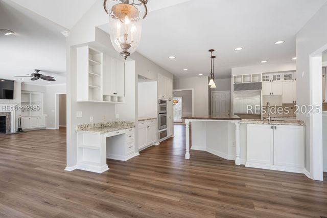 1 Long Brow Rd, Hilton Head Island, SC 29928