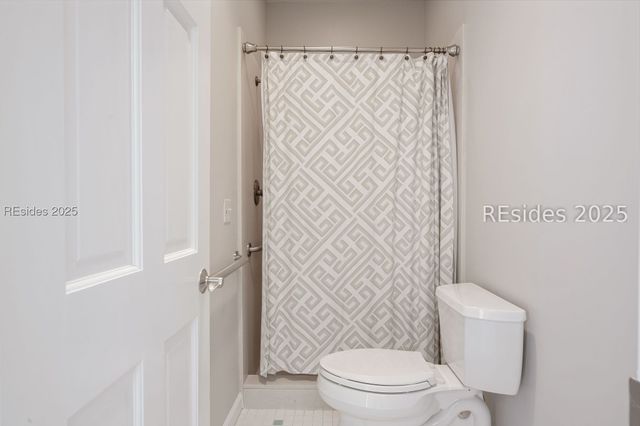 1 Long Brow Rd, Hilton Head Island, SC 29928