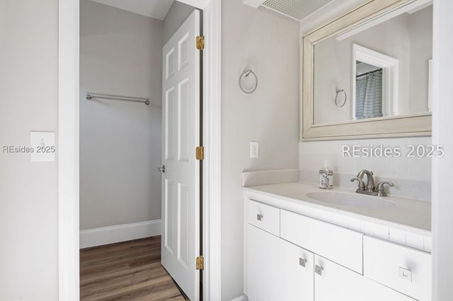 1 Long Brow Rd, Hilton Head Island, SC 29928