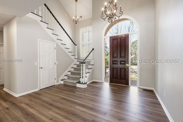 1 Long Brow Rd, Hilton Head Island, SC 29928