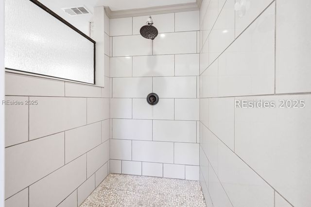 1 Long Brow Rd, Hilton Head Island, SC 29928