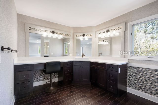 1 Long Brow Rd, Hilton Head Island, SC 29928