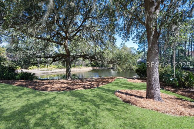 1 Long Brow Rd, Hilton Head Island, SC 29928