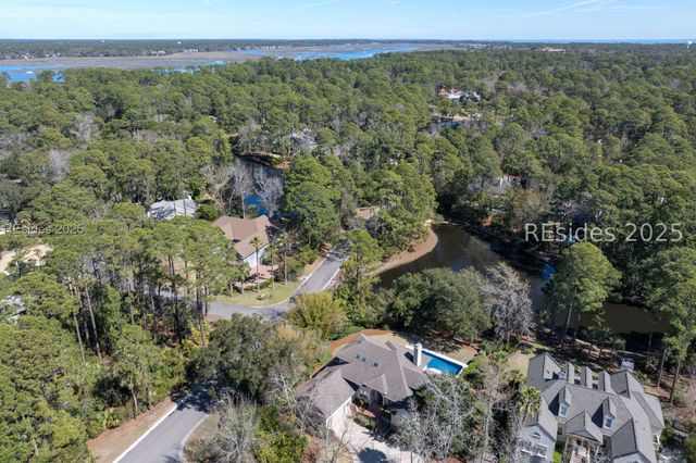 1 Long Brow Rd, Hilton Head Island, SC 29928