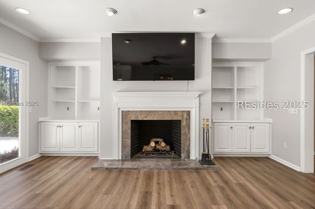 1 Long Brow Rd, Hilton Head Island, SC 29928