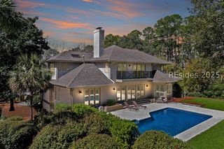 1 Long Brow Rd, Hilton Head Island, SC 29928