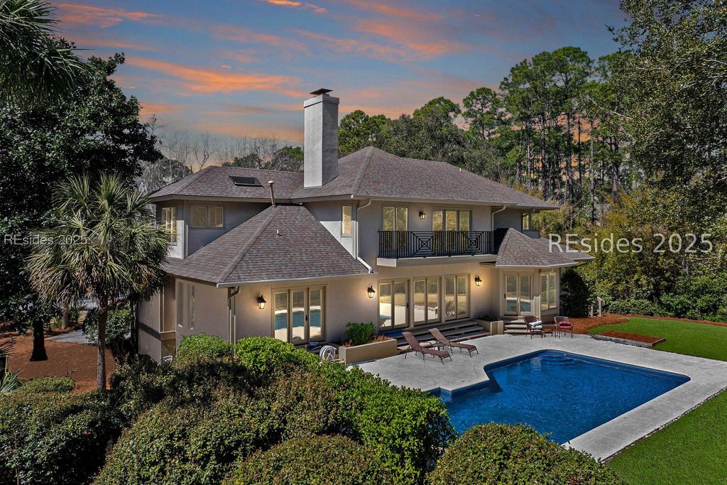 1 Long Brow Rd, Hilton Head Island, SC 29928
