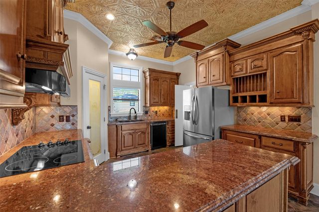 315 Bolling Green Drive, Wharton, TX 77488