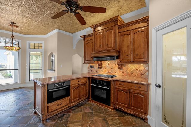 315 Bolling Green Drive, Wharton, TX 77488