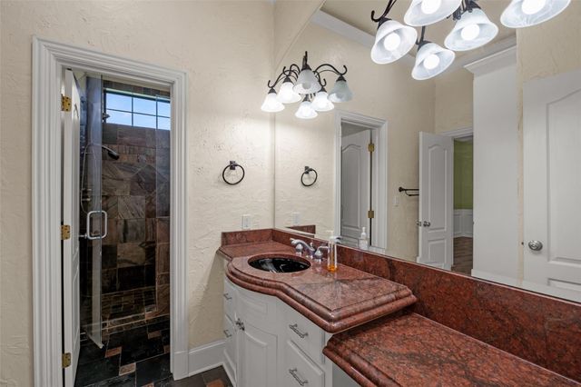 315 Bolling Green Drive, Wharton, TX 77488