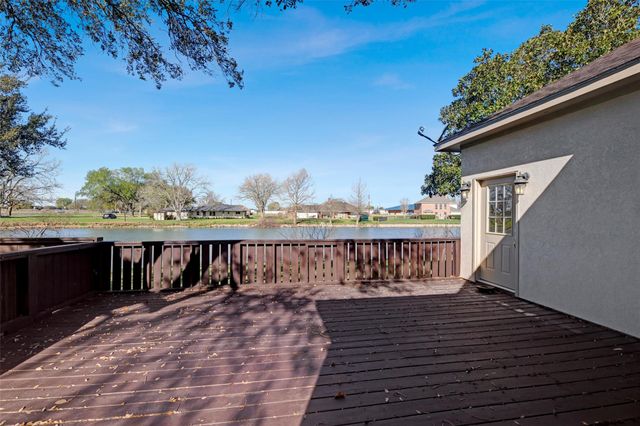 315 Bolling Green Drive, Wharton, TX 77488