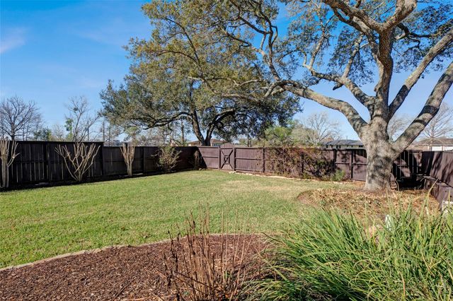 315 Bolling Green Drive, Wharton, TX 77488