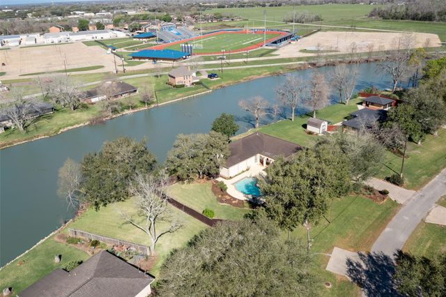 315 Bolling Green Drive, Wharton, TX 77488