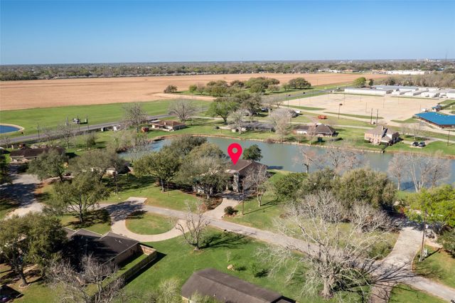 315 Bolling Green Drive, Wharton, TX 77488