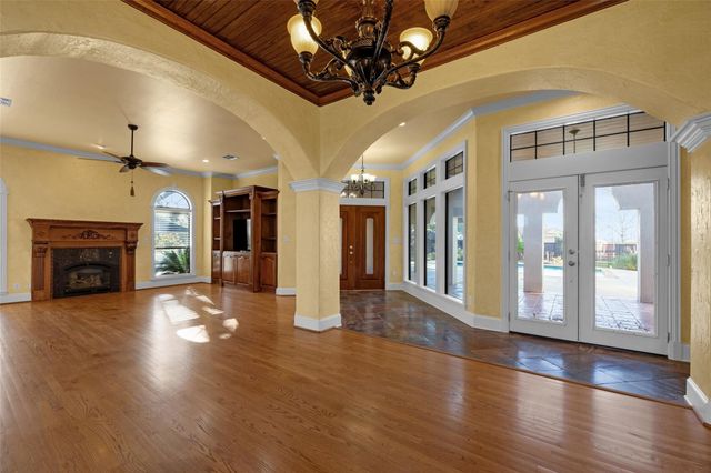 315 Bolling Green Drive, Wharton, TX 77488