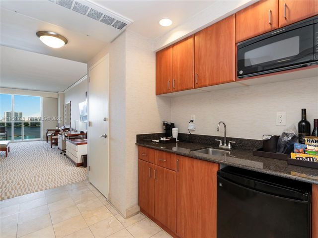 18001 Collins Ave 1202, Sunny Isles Beach, FL 33160