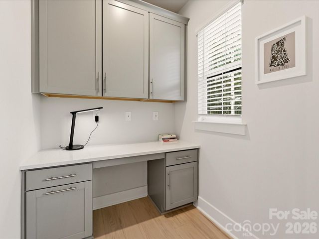 622 E Woodlawn Road, Charlotte, NC 28209